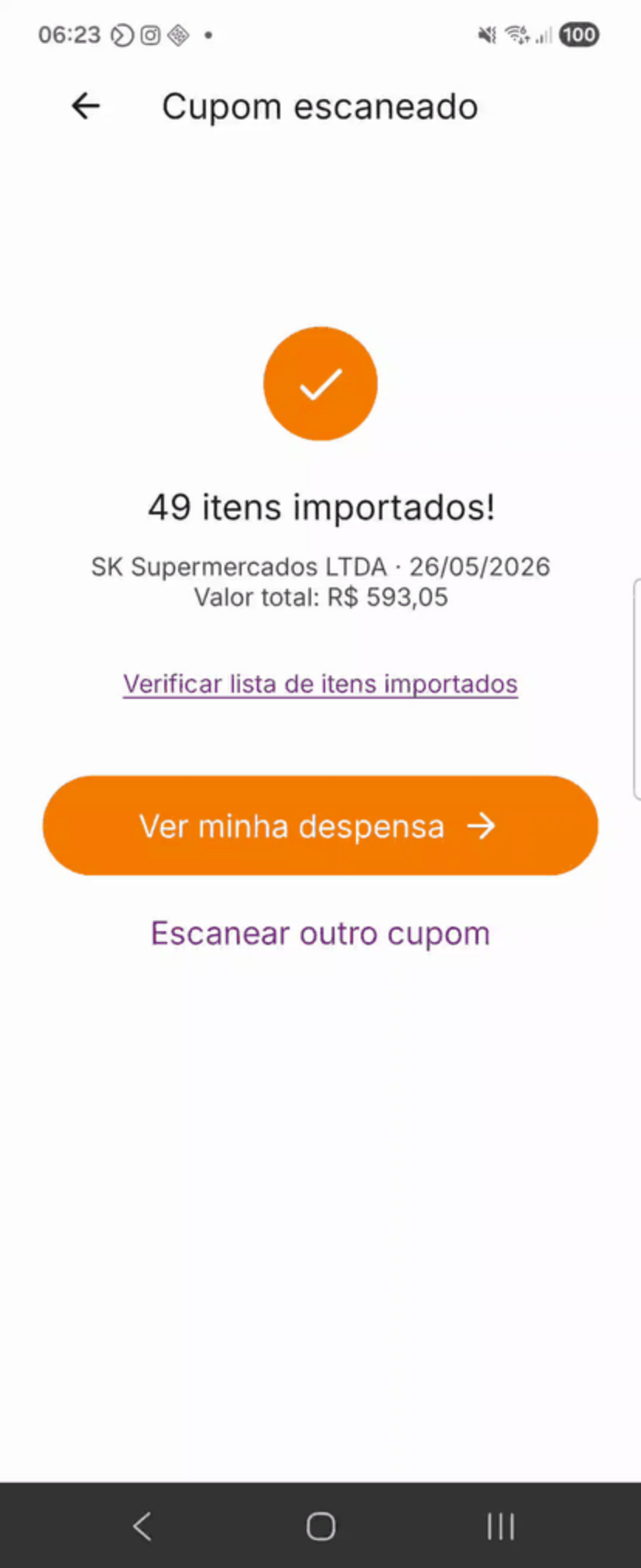Tela real do app PantryBuddy com acao de escanear cupom fiscal e status de sincronizacao.